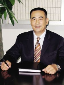 朱厚丞