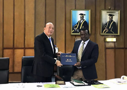 天狮董事长李金元率团拜访津巴布韦大学