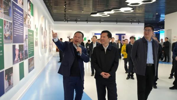 福建省市监局局长黄水木带队调研安发生物