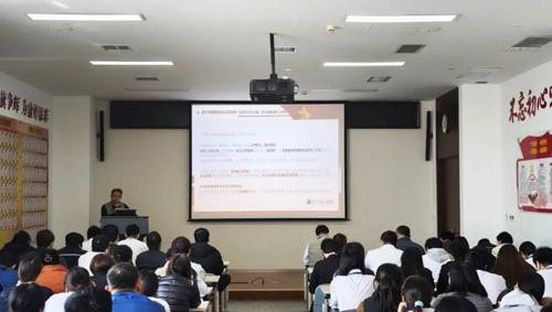 弘扬宪法精神 康婷党总支开展普法宣传活动