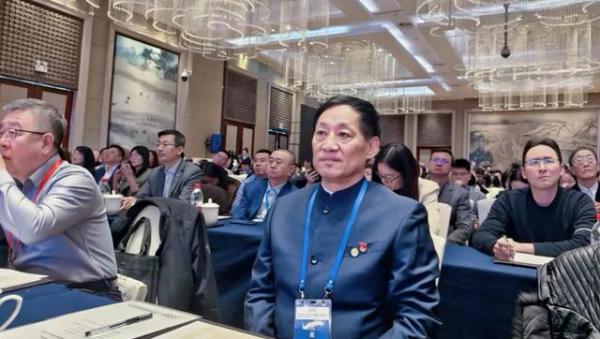 金天国际受邀出席中国经济年会再次连任理事