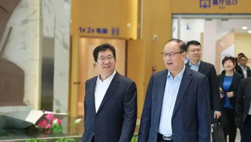 12月10日上午，兴业银行党委书记、董事长吕家进及副行长杨柳带领调研组莅临安发生物开展实...