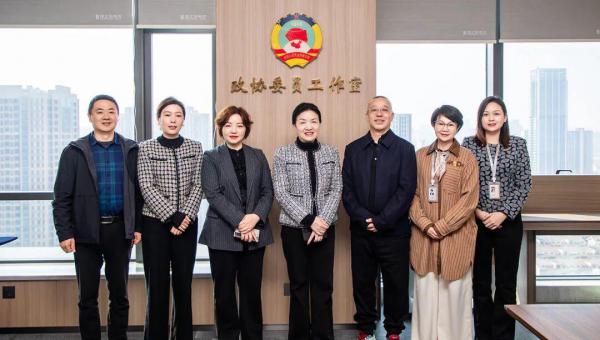 长沙市政协副主席刘金文莅临绿之韵中心调研