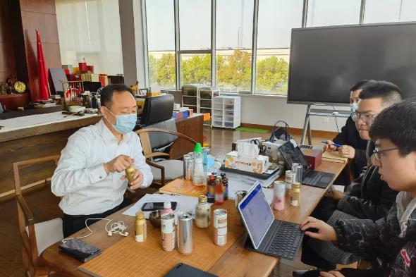 做产品的人，总有一张“收不整齐”的办公桌